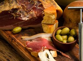 Jamón Crudo pata entera CON Jamonero